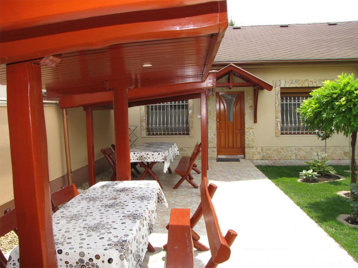 Vila Szegfu Apartman Hajdúszoboszló Exteriér fotografie