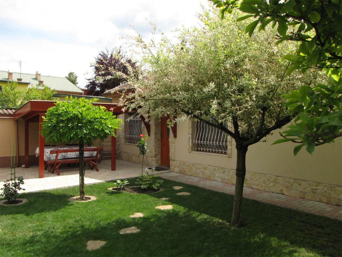 Vila Szegfu Apartman Hajdúszoboszló Exteriér fotografie